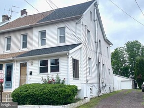 Building Photo - 434 Pierce St