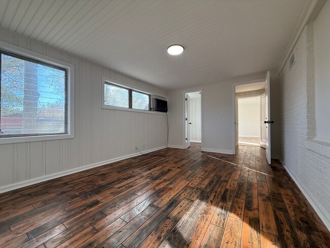 Building Photo - Now Available — Newly Remodeled 4BR / 2BA Home in Dalraida