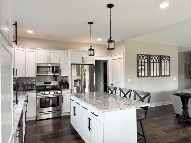 Building Photo - 1285 Sweet Grass Trail N