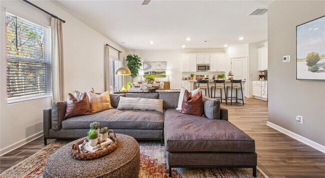 Building Photo - 3373 Fence Rd NE