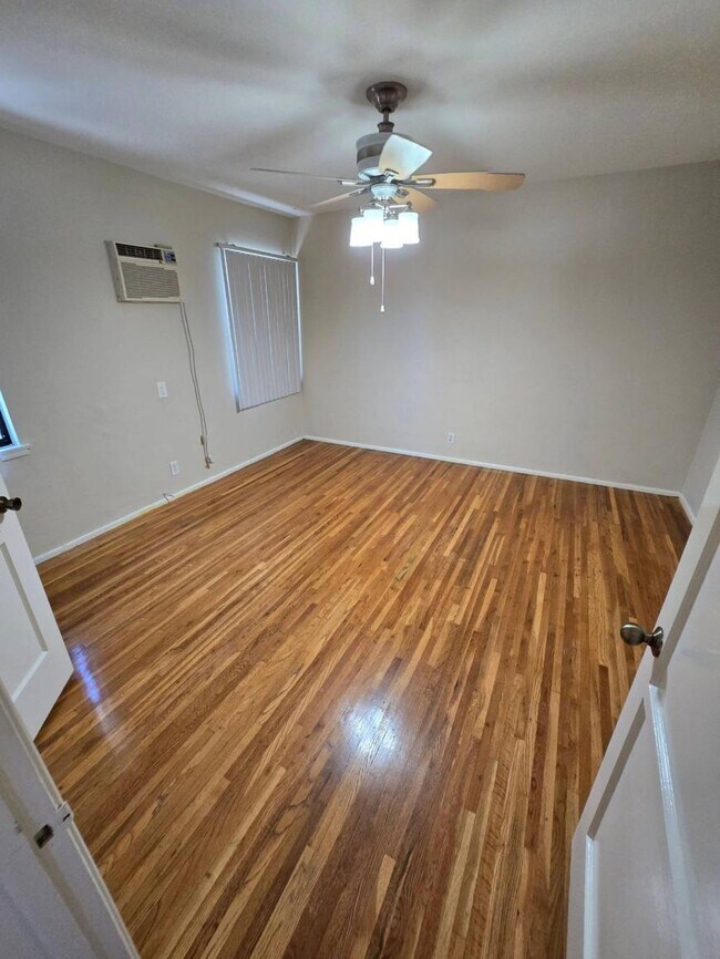 Building Photo - 1.0 bedroom in Pasadena California 91106
