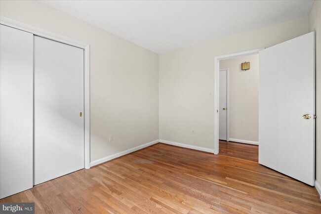 Building Photo - 7504 Radnor Rd