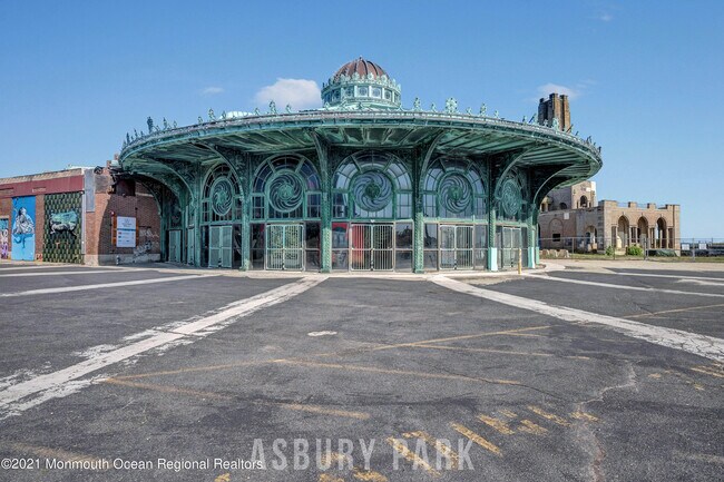 Building Photo - 180 Whitefield Ave