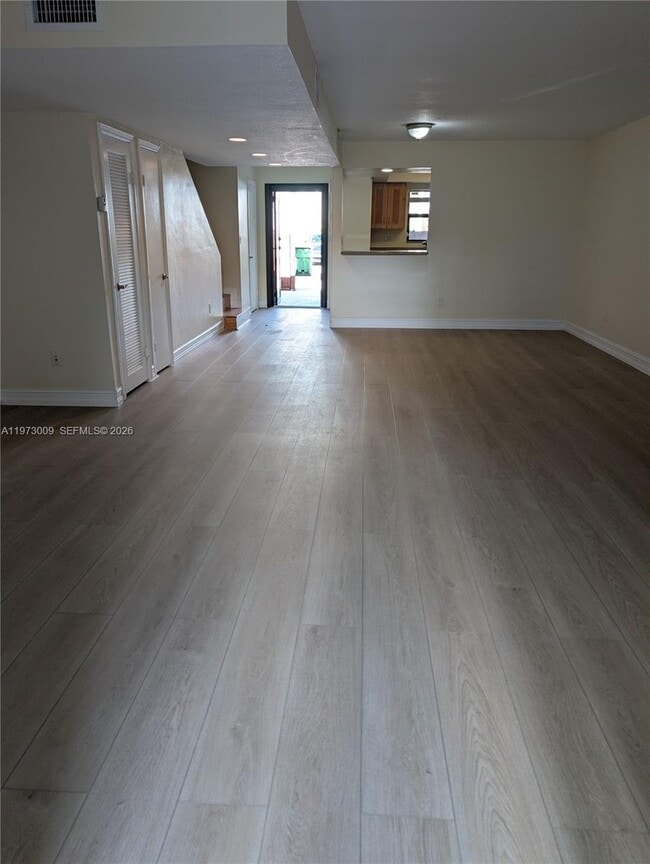 Building Photo - 13511 NE 24th Pl