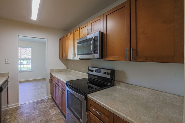 Building Photo - 821 Johahn Dr