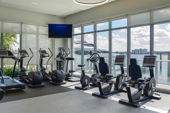 Building Photo - 17111 Biscayne Blvd