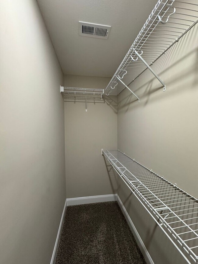 Building Photo - Gorgeous, Like New Home For Rent in Sango!