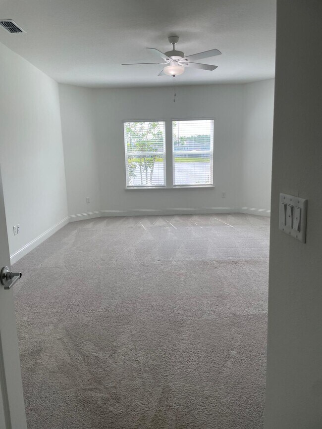 Building Photo - 182 Pine Candle Way