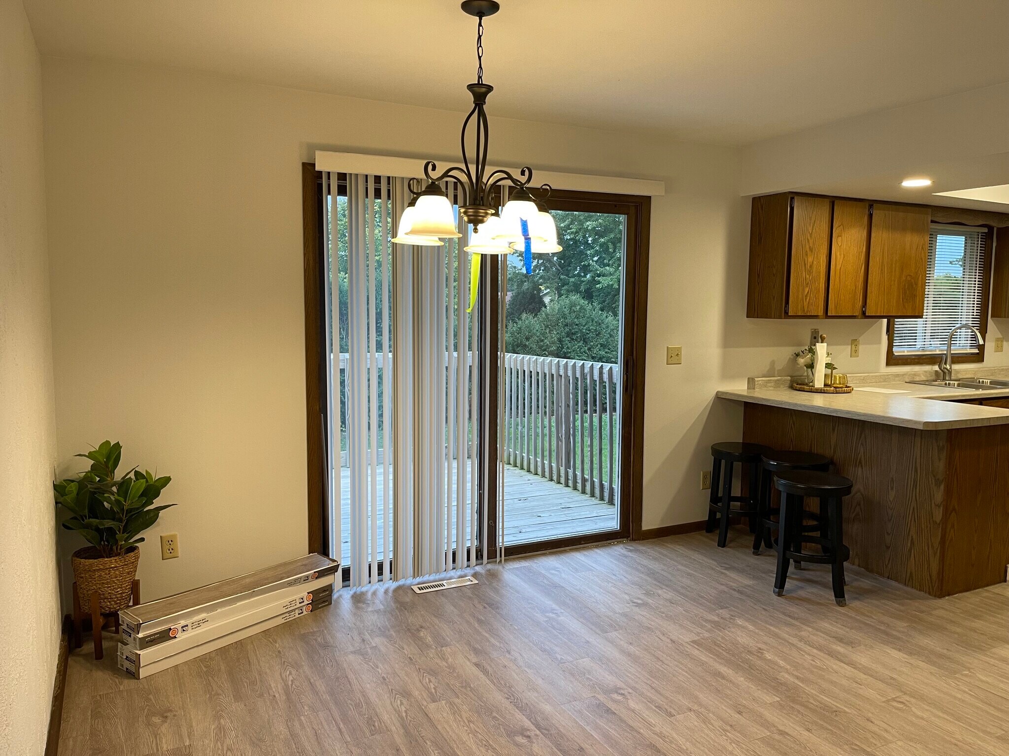 Dining - 6827 Sunset Meadow Dr