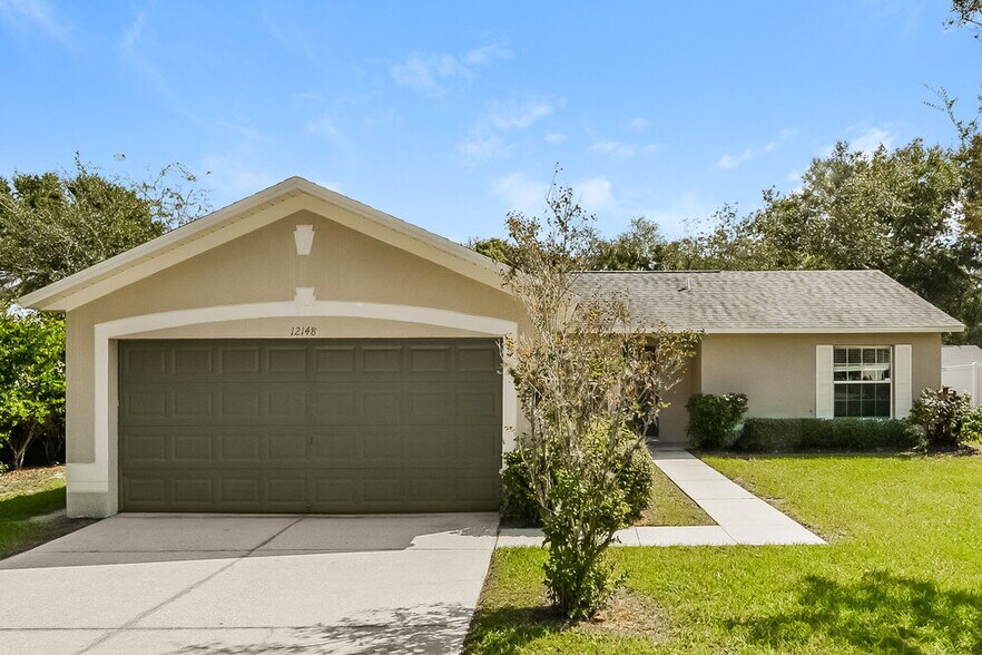 Primary Photo - 12148 Woodglen Cir