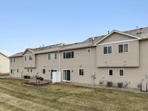 Building Photo - 2632 Rushmore Rd