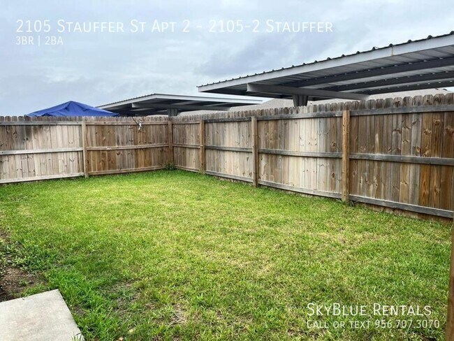 Building Photo - 2105 Stauffers St