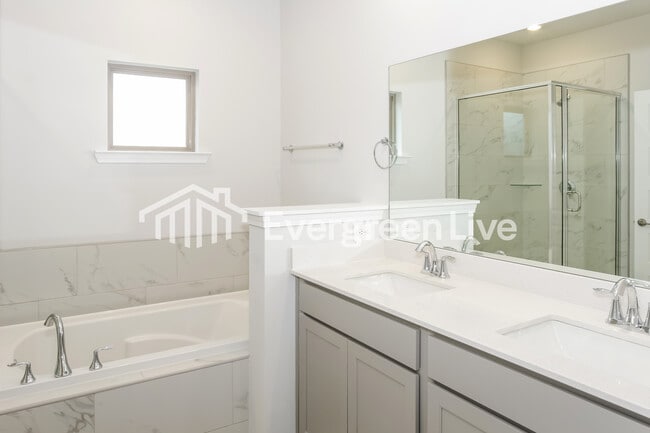 Building Photo - 16670 Maggie Ct