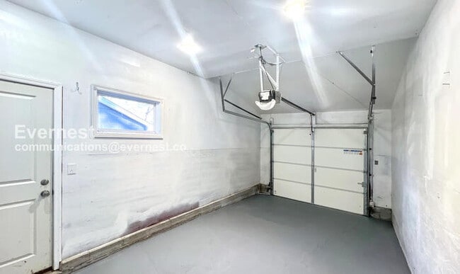 Building Photo - 7624 Nall Ave