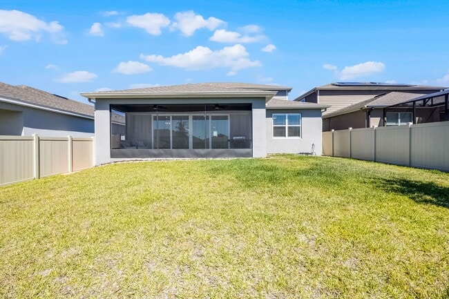 Building Photo - Luxury Living for Lease – 5BR Home with Of...