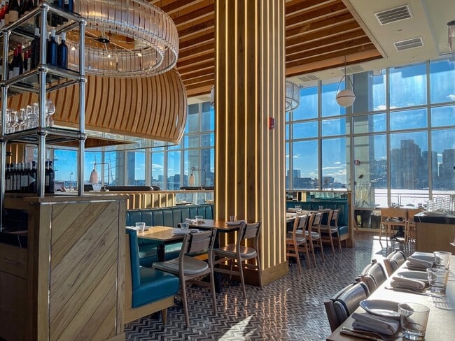 Building Photo - 65 Lewis St