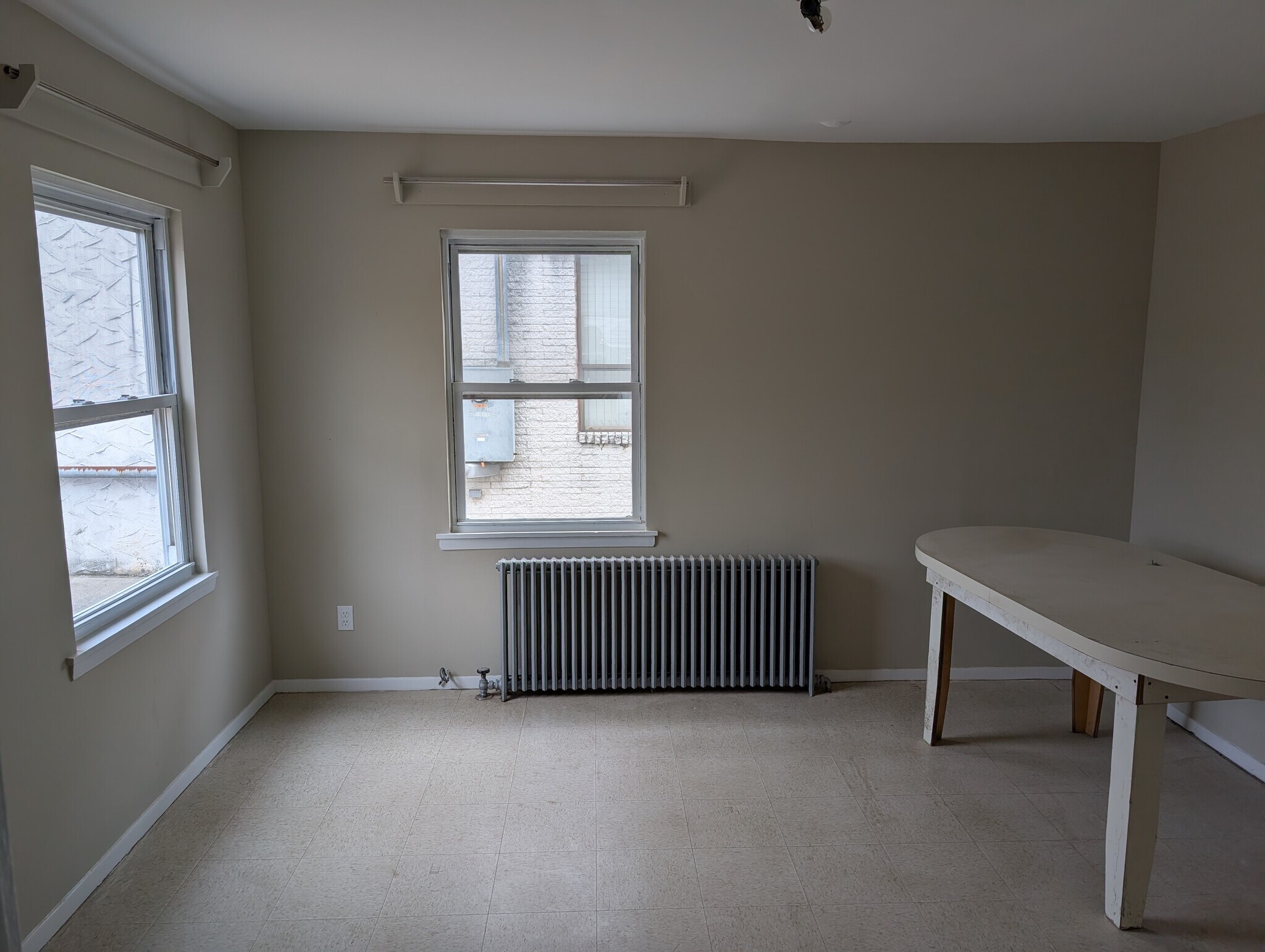 Building Photo - 136 Duffy Ave