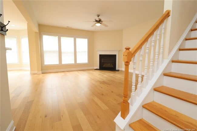 Building Photo - 406 Golden Harvest Loop