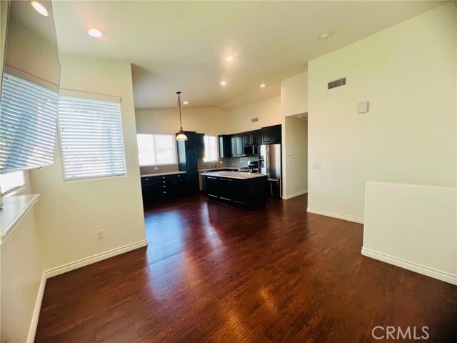 Building Photo - 10805 Pine St