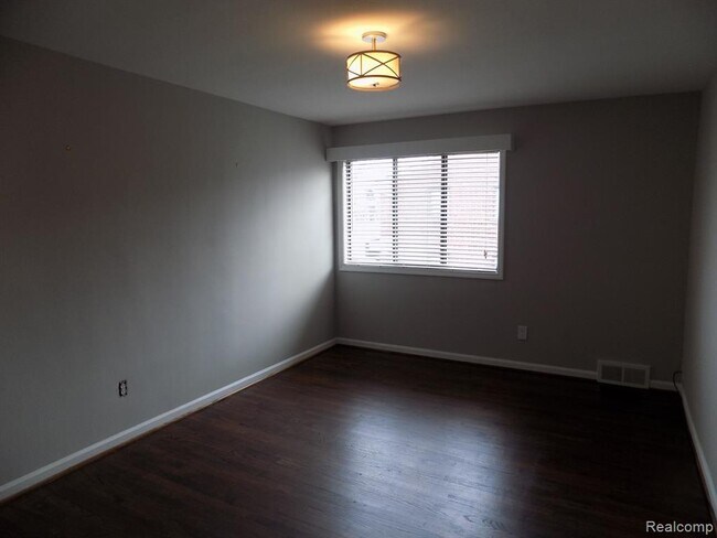 Building Photo - 25863 Woodward Ave