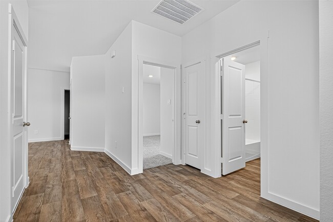 Building Photo - 1546 Cinque Terre Wy