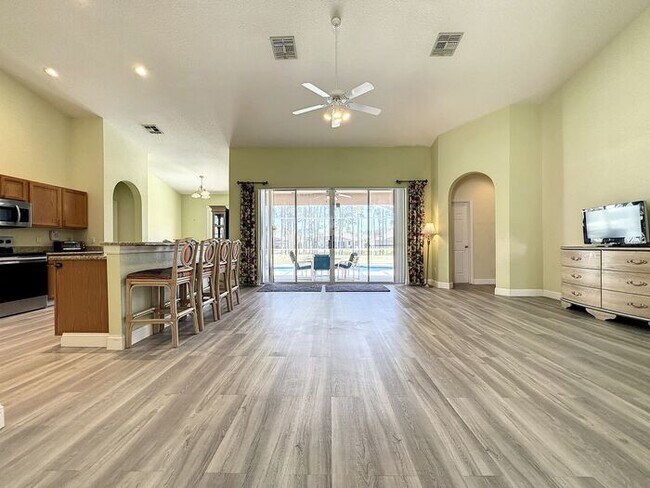 Building Photo - Beautiful Pool Home in Highlands Reserve golf community