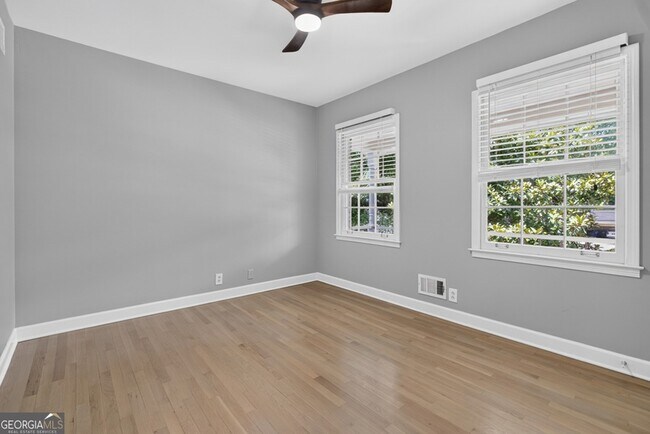 Building Photo - 4854 Springfield Dr