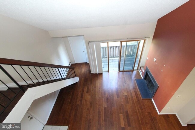 Building Photo - 2202 Aspen Dr
