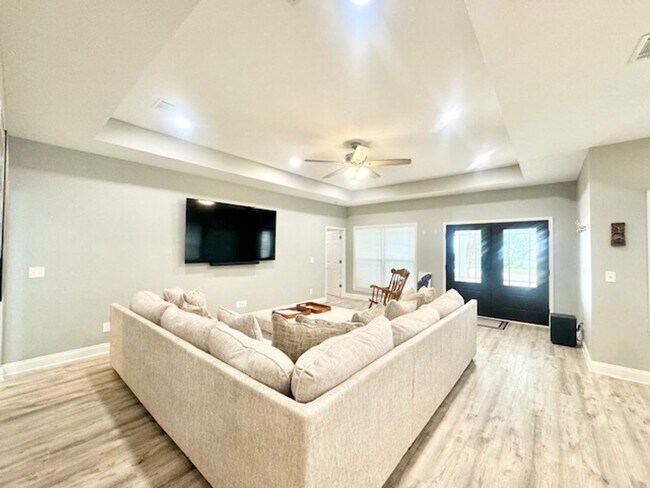 Building Photo - 14278 St. Hwy 20 Niceville FL 32578