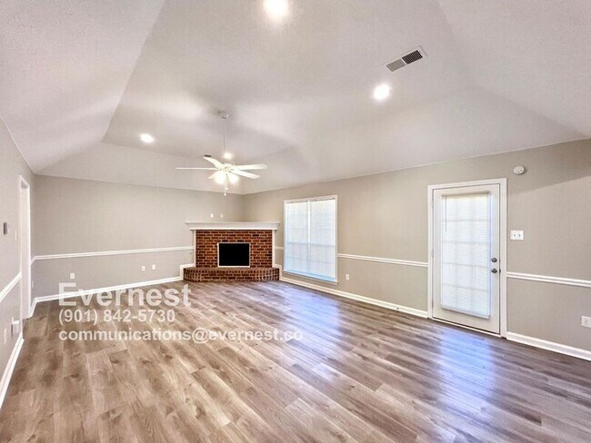 Building Photo - 9880 Seminole Dr