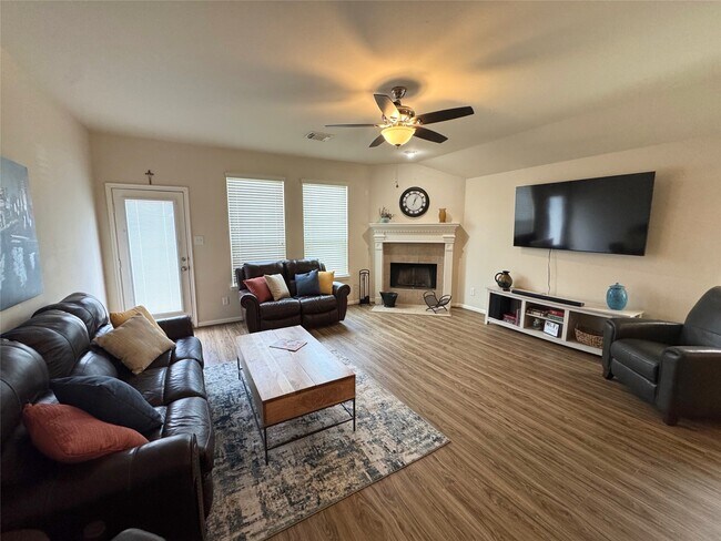 Building Photo - 21818 Saragosa Pond Ln