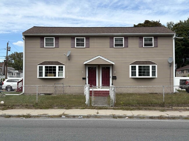 Primary Photo - 61-63-63 Pelham St