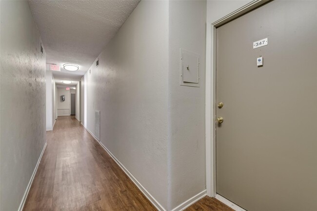 Building Photo - 4859 Cedar Springs Rd