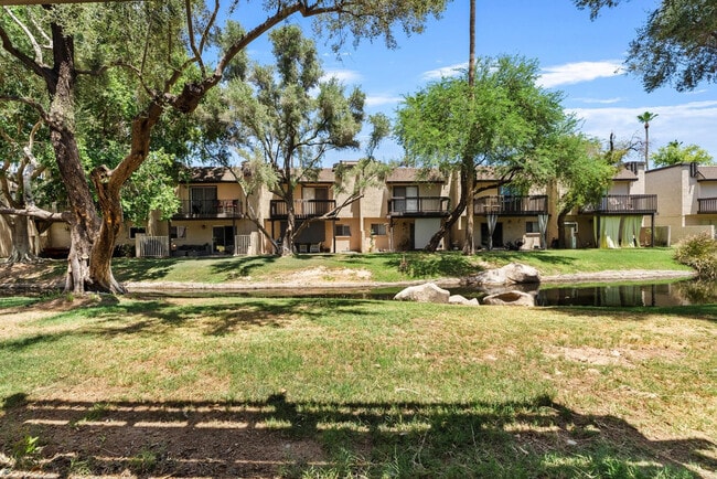 Building Photo - 2232 W Lindner Ave