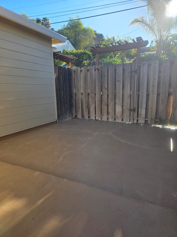 Building Photo - 17xxx Ehle St