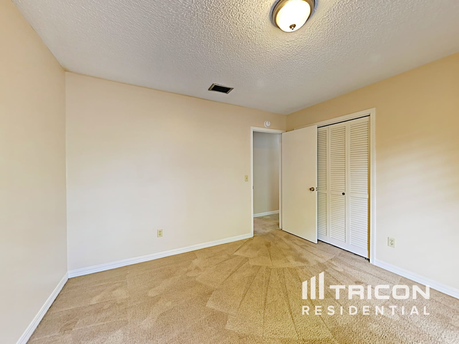 Building Photo - 2036 Pompano Pkwy