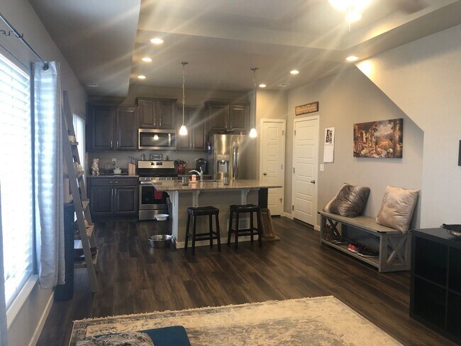 Building Photo - STUNNING 2BD + LOFT HOME WITH LUXURY UPGRA...