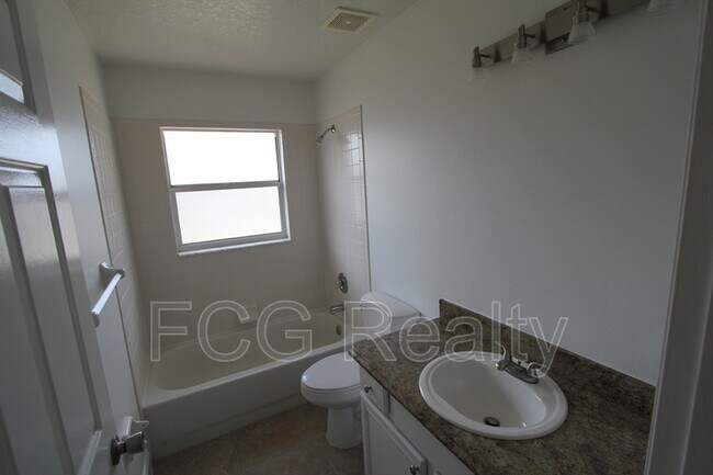 Building Photo - 130 Cedarpark Ln