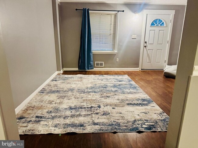 Building Photo - 2111 Vailthorn Rd