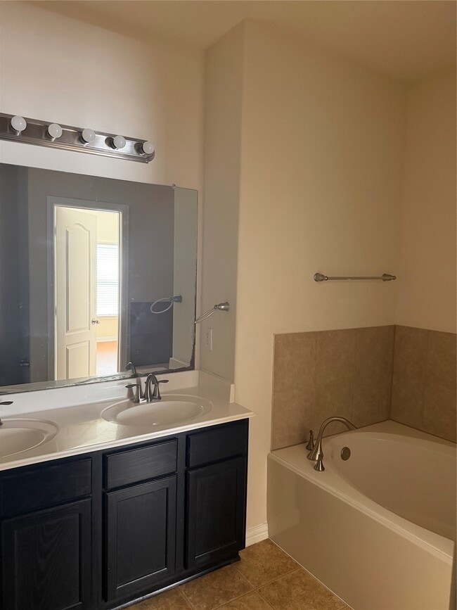 Building Photo - 7534 Abbey Point Ln