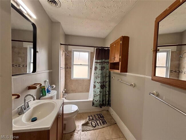 Building Photo - 7411 Cornelia Ave