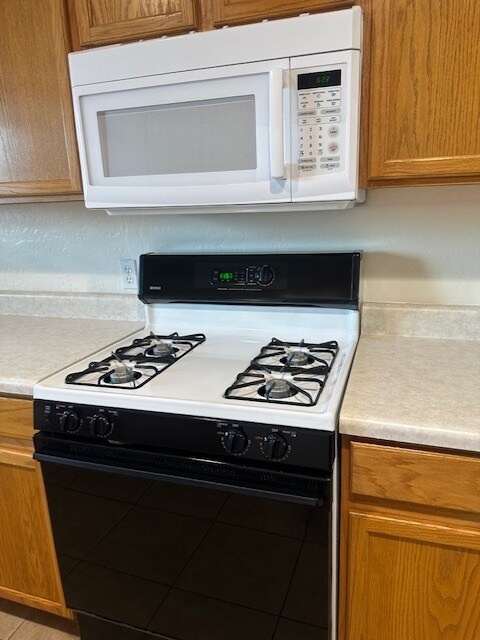 Building Photo - 205 N 74th St