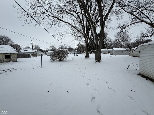 Building Photo - 603 N Columbia St