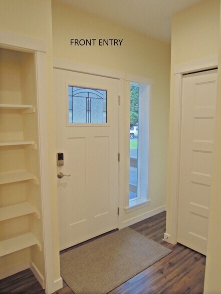 Entry area - 321 3rd Pl NW