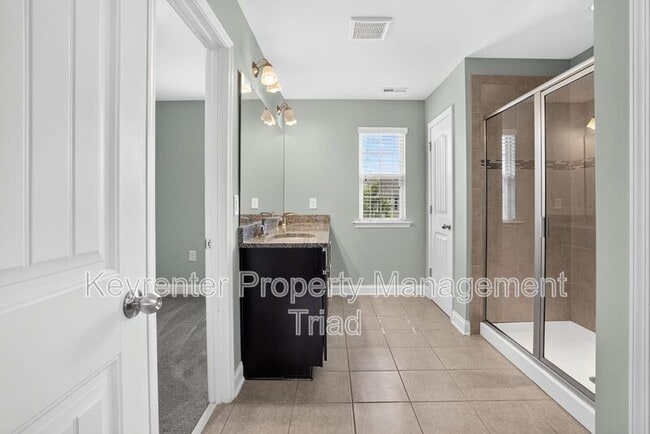 Building Photo - 504 Eagles Wy