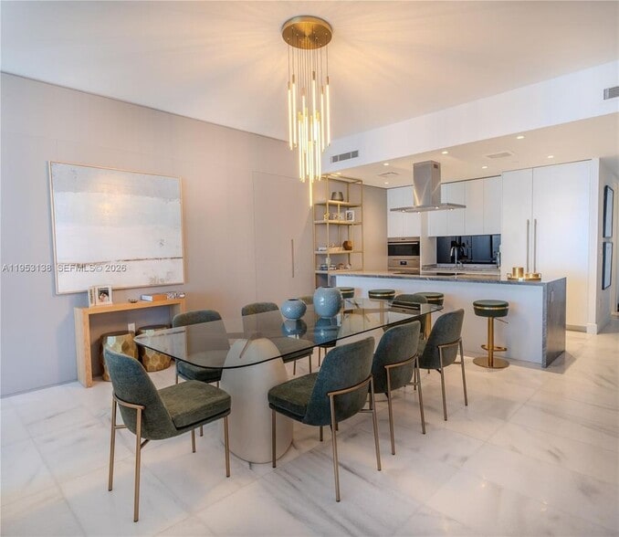 Building Photo - 700 NE 26th Terrace