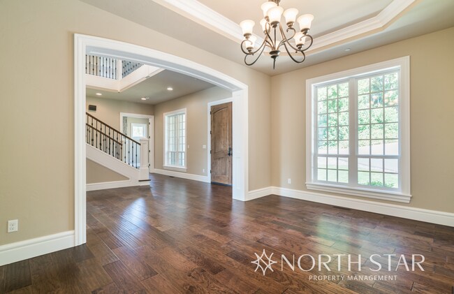 Building Photo - Executive Custom Home with River View on Acreage in West Linn