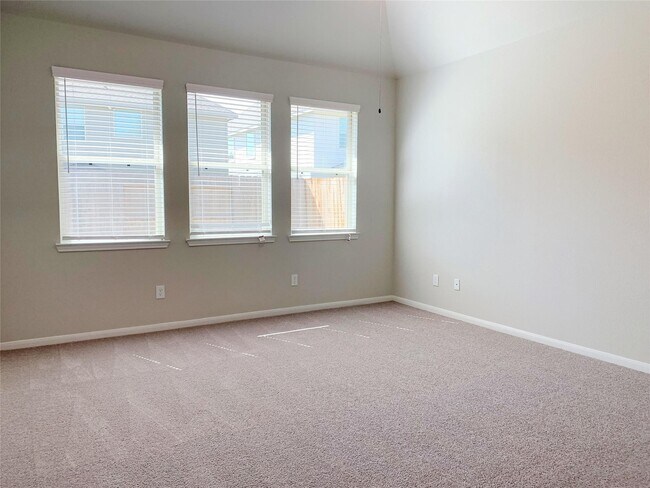 Building Photo - 14218 Singing Oaks Trl