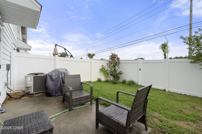 Building Photo - 7522 Shadow Lake Dr