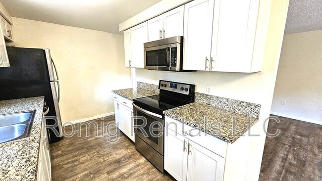 Building Photo - 3105 L St